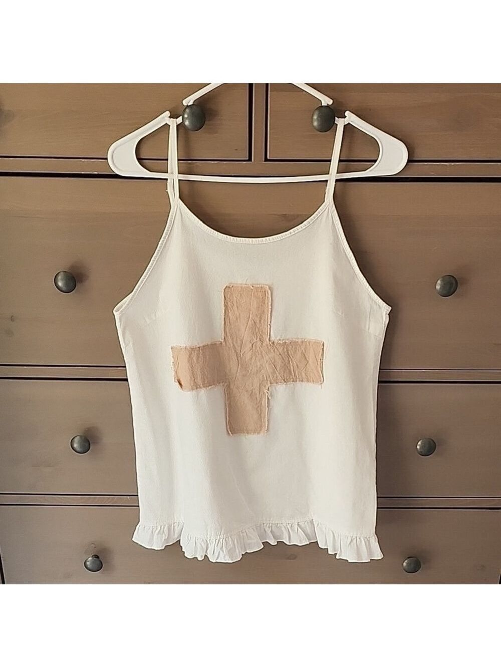 MISSLOOK WHITE CAMI TOP LINEN WITH TAN CROSS SIZE SMALL